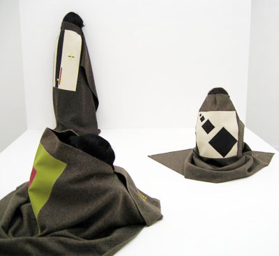 <i>Bauhaus</i>, exhibition view, Parker's Box, 2006, installation with three mannequins: resin, military blanket